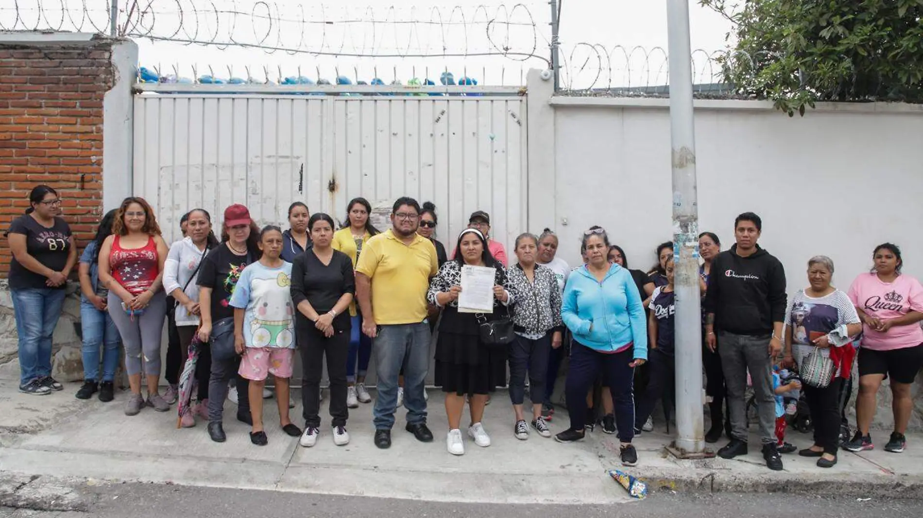 solicitan padres de familia destitución de supervisora de primaria Miguel C